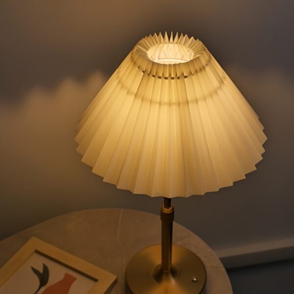6acef611-52a8-4ddf-84f0-53968c400135.jpg Luxury Retro Pleated Table Lamp – USB Rechargeable Touch Dimmable Bedside Lamp